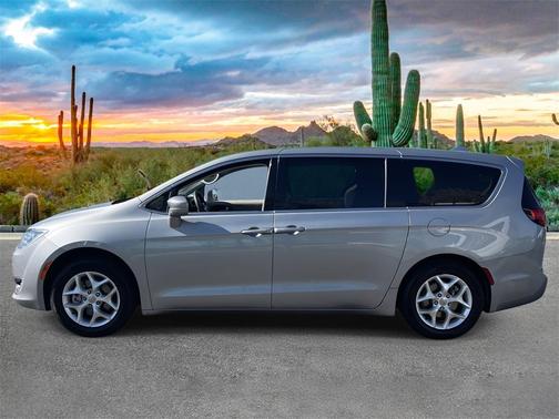 2018 Chrysler Pacifica Touring Plus