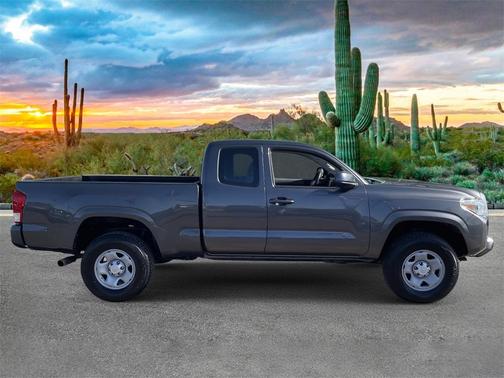 2017 Toyota Tacoma SR