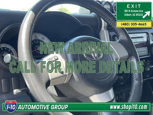 White / Black Diamond 2007 Toyota FJ Cruiser