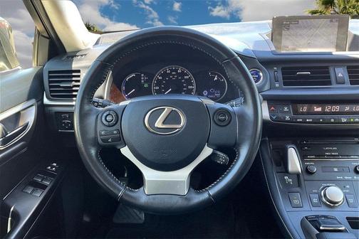 2017 Lexus CT 200h Base