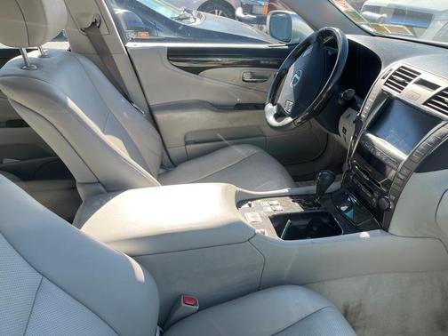 Photo 6 of 6 of 2009 Lexus LS 460 Base