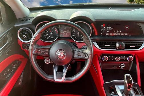 2021 Alfa Romeo Stelvio Base