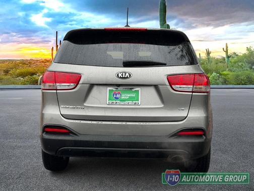 Titanium Silver 2018 Kia Sorento LX