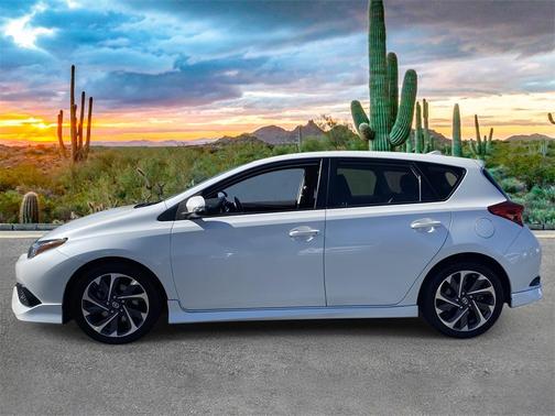 2016 Scion iM Base