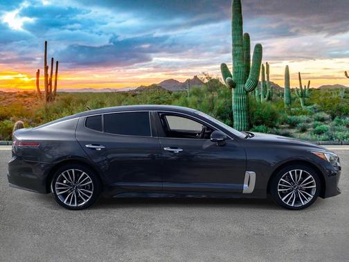 2019 Kia Stinger Base