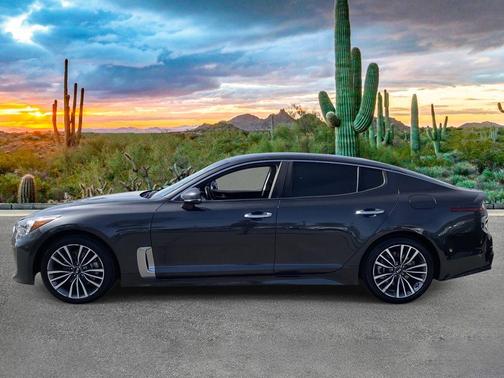 2019 Kia Stinger Base
