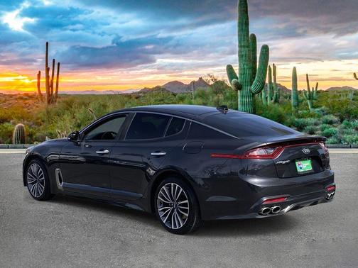 2019 Kia Stinger Base