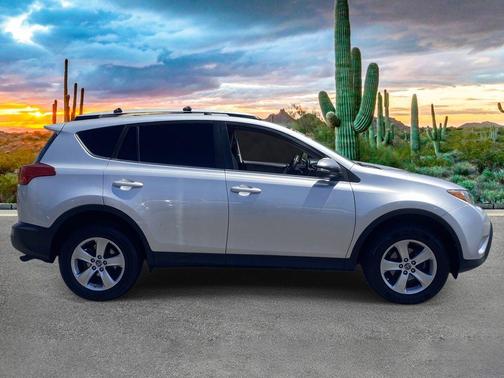 Classic Silver Metallic 2015 Toyota RAV4 XLE