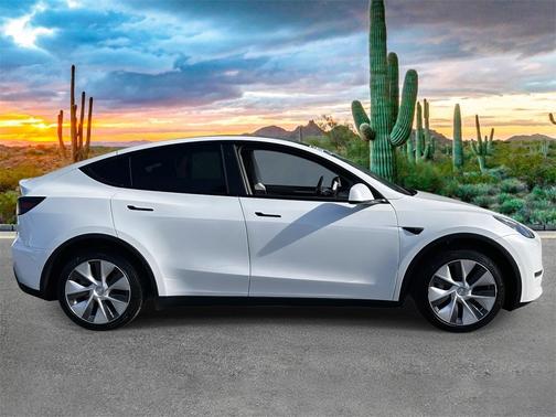 2022 Tesla Model Y Long Range