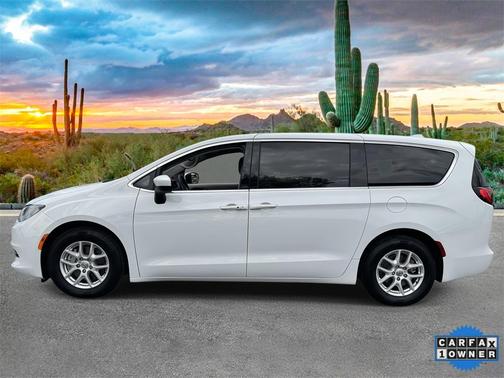 2017 Chrysler Pacifica LX