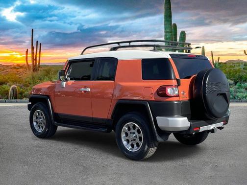 Magma 2013 Toyota FJ Cruiser Base