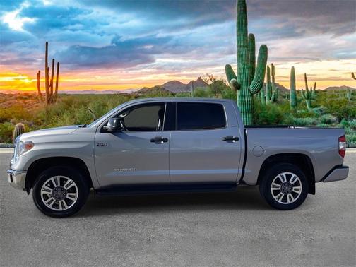 2017 Toyota Tundra SR5