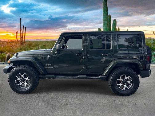 2011 Jeep Wrangler Unlimited Sahara
