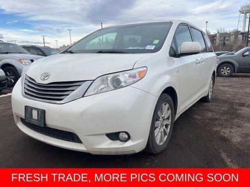 2017 Toyota Sienna XLE