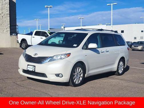 2017 Toyota Sienna XLE