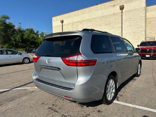 2017 Toyota Sienna Limited