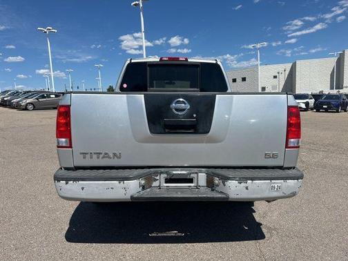 2005 Nissan Titan XE Crew Cab