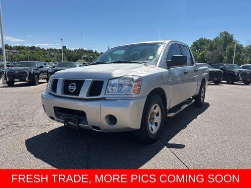 2005 Nissan Titan XE Crew Cab