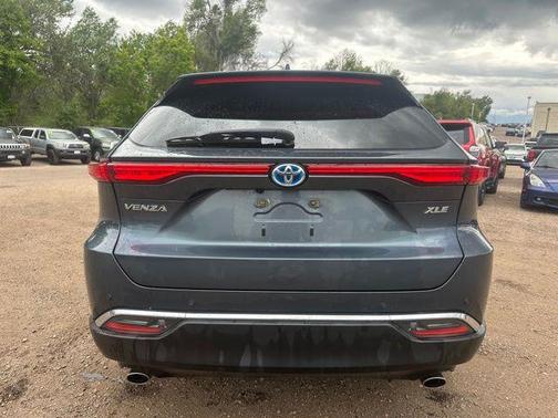 Coastal Gray 2023 Toyota Venza XLE