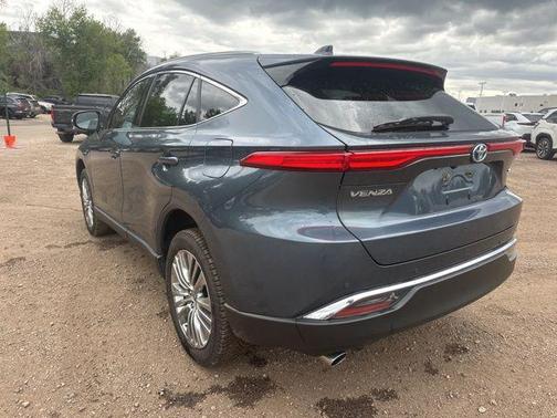 Coastal Gray 2023 Toyota Venza XLE