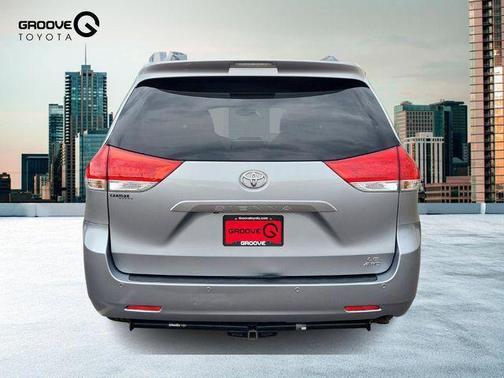 2013 Toyota Sienna LE