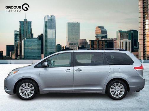 2013 Toyota Sienna LE