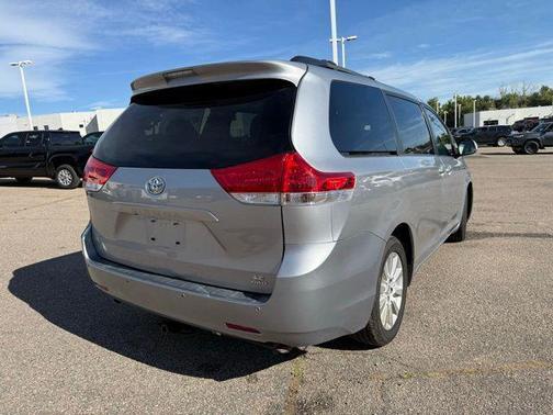 2013 Toyota Sienna LE