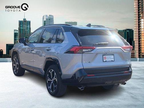 2025 Toyota RAV4 Hybrid SE