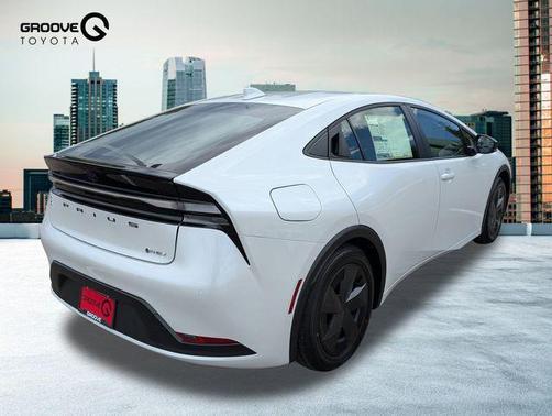 2025 Toyota Prius L