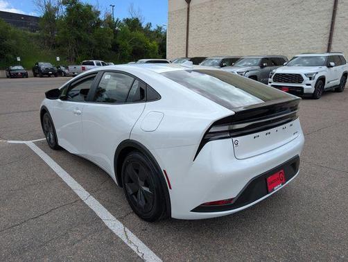 2025 Toyota Prius L