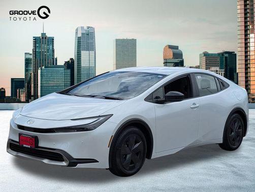 2025 Toyota Prius L