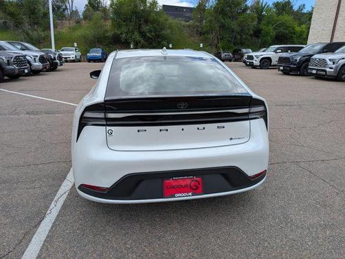 2025 Toyota Prius L