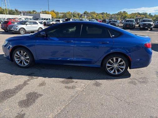 2016 Chrysler 200 S