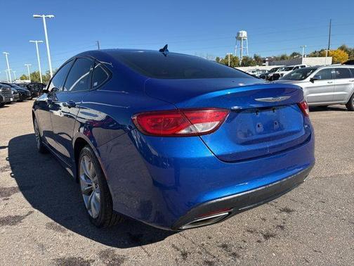 2016 Chrysler 200 S