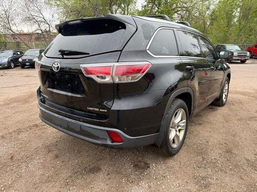 Attitude Black Metallic 2015 Toyota Highlander Limited
