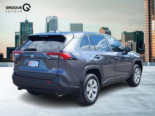 2023 Toyota RAV4 LE
