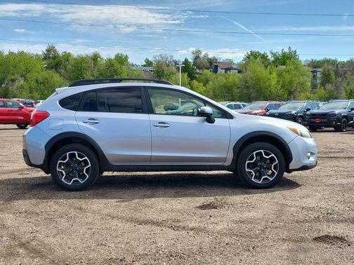 Ice Silver Metallic 2015 Subaru XV Crosstrek 2.0i Limited