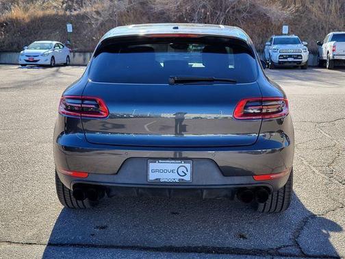 2017 Porsche Macan Base