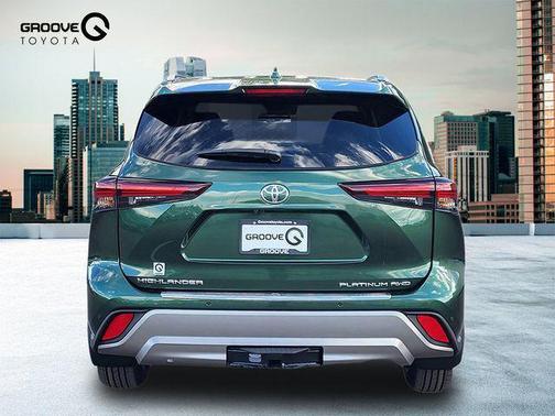2025 Toyota Highlander Platinum