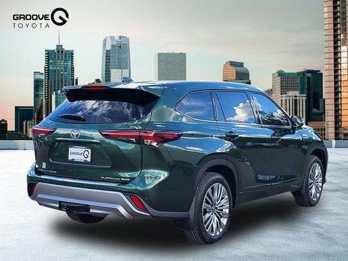 2025 Toyota Highlander Platinum