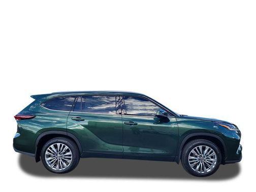 2025 Toyota Highlander Platinum