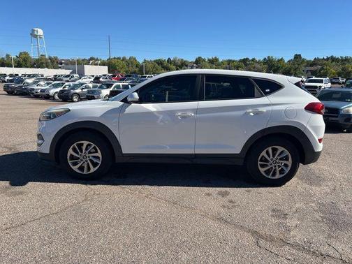 2016 Hyundai TUCSON SE