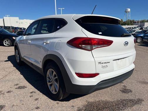 2016 Hyundai TUCSON SE