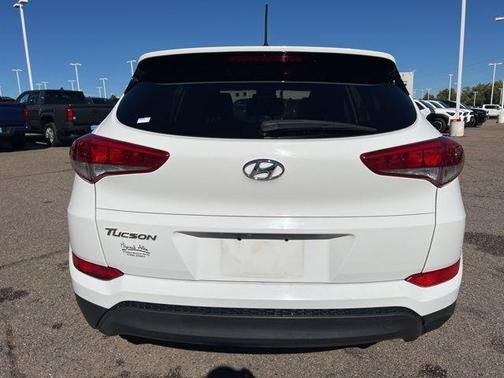 2016 Hyundai TUCSON SE