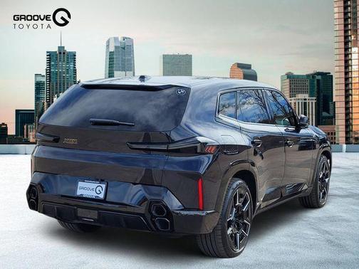 Carbon Black Metallic 2023 BMW XM Base