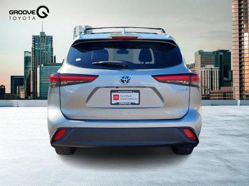 2023 Toyota Highlander Hybrid XLE