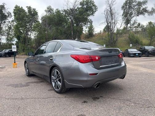 2015 INFINITI Q50 Premium