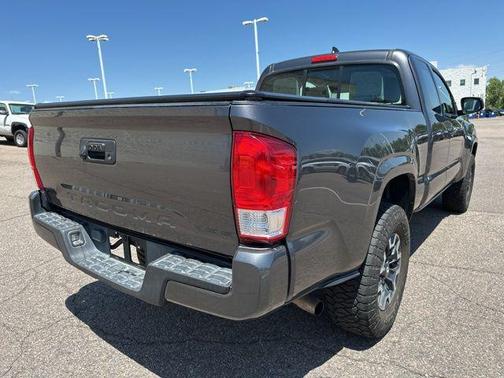 2017 Toyota Tacoma SR