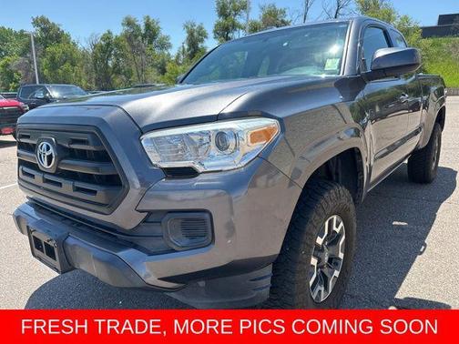 2017 Toyota Tacoma SR