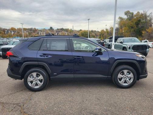 2025 Toyota RAV4 Hybrid XLE